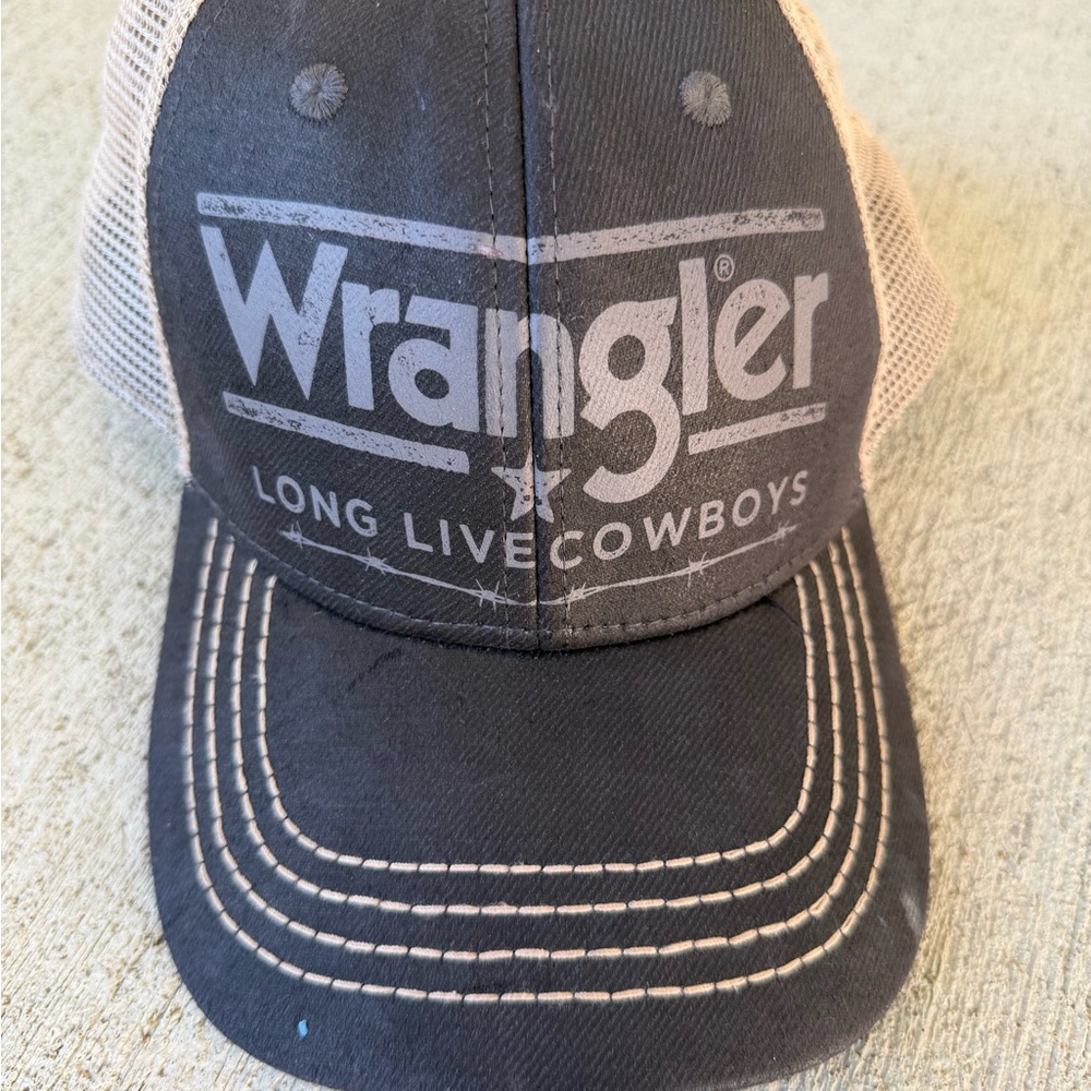 Wrangler Charcoal and Cream Cap